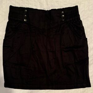 IKKS black skirt with button details